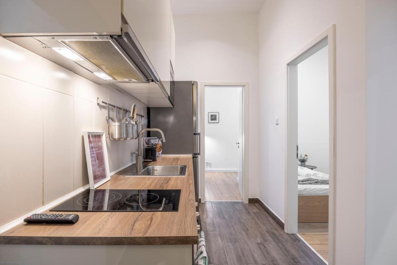 Grand With 5bedrm 2bathroom Apartman Budapest