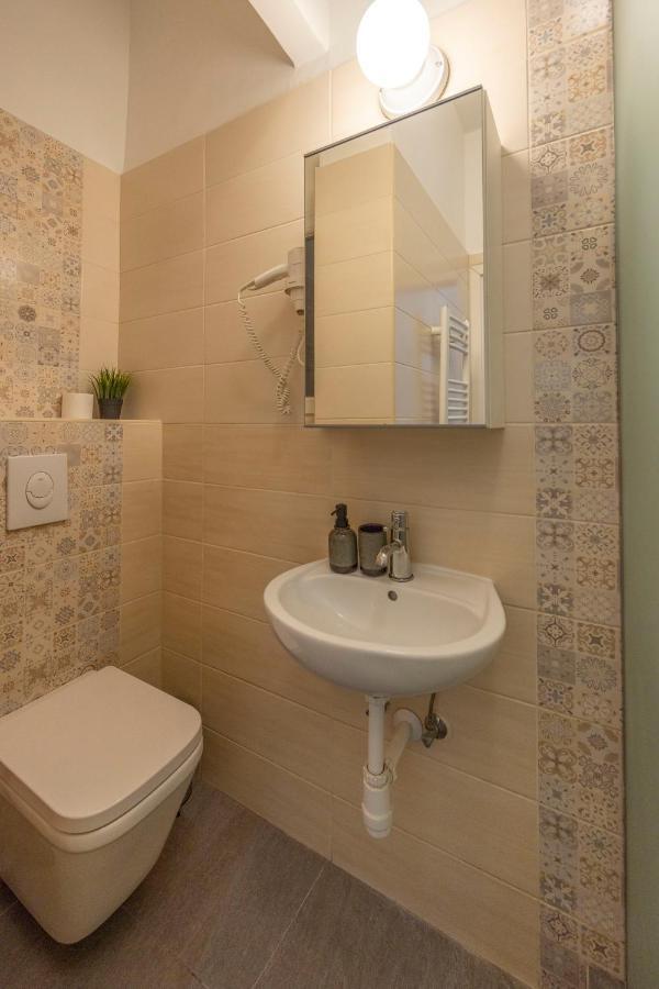 Grand With 5bedrm 2bathroom Apartman