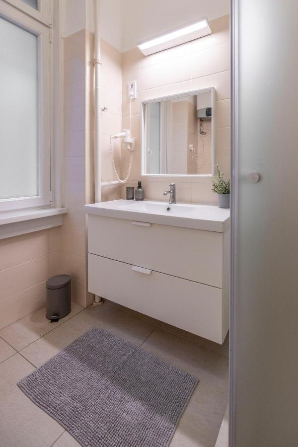 Grand With 5bedrm 2bathroom Apartman