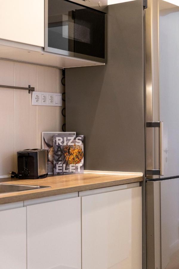 Grand With 5bedrm 2bathroom Apartament