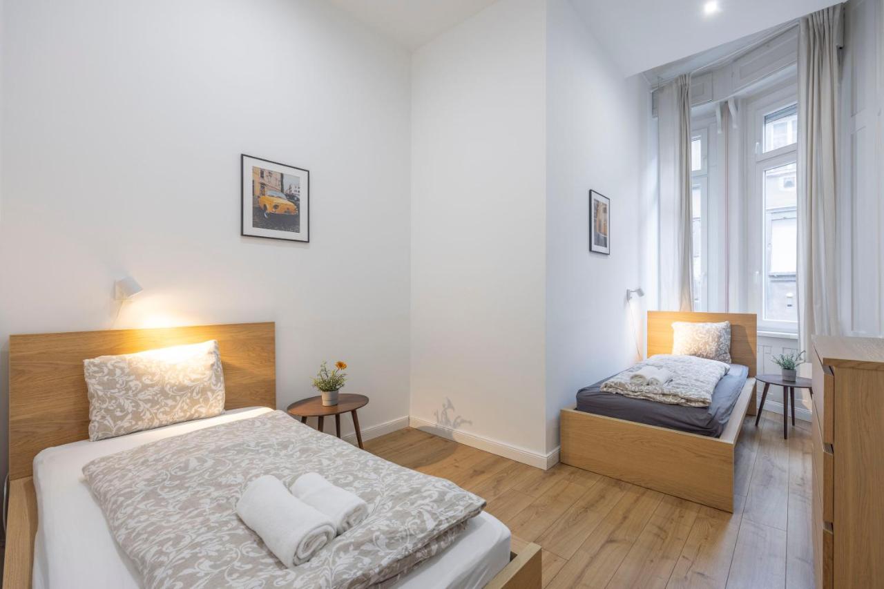 Grand With 5bedrm 2bathroom Apartman *