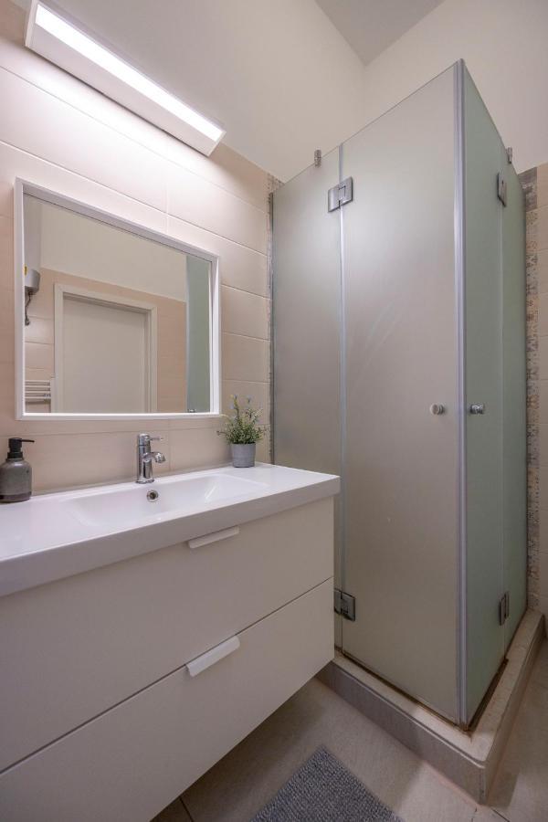 Grand With 5bedrm 2bathroom Budapest